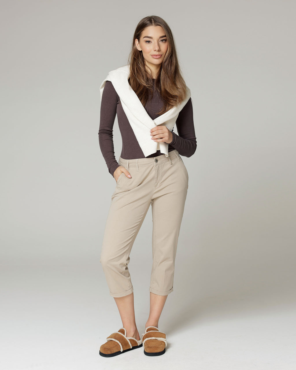 Beige 3/4 Chino Trousers | The Naples