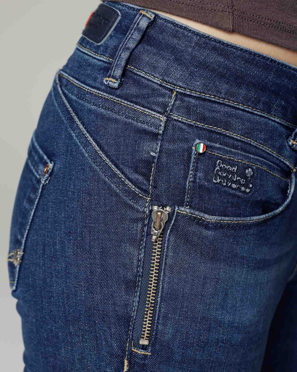 Dark Vintage Skinny Jeans | The Noemi