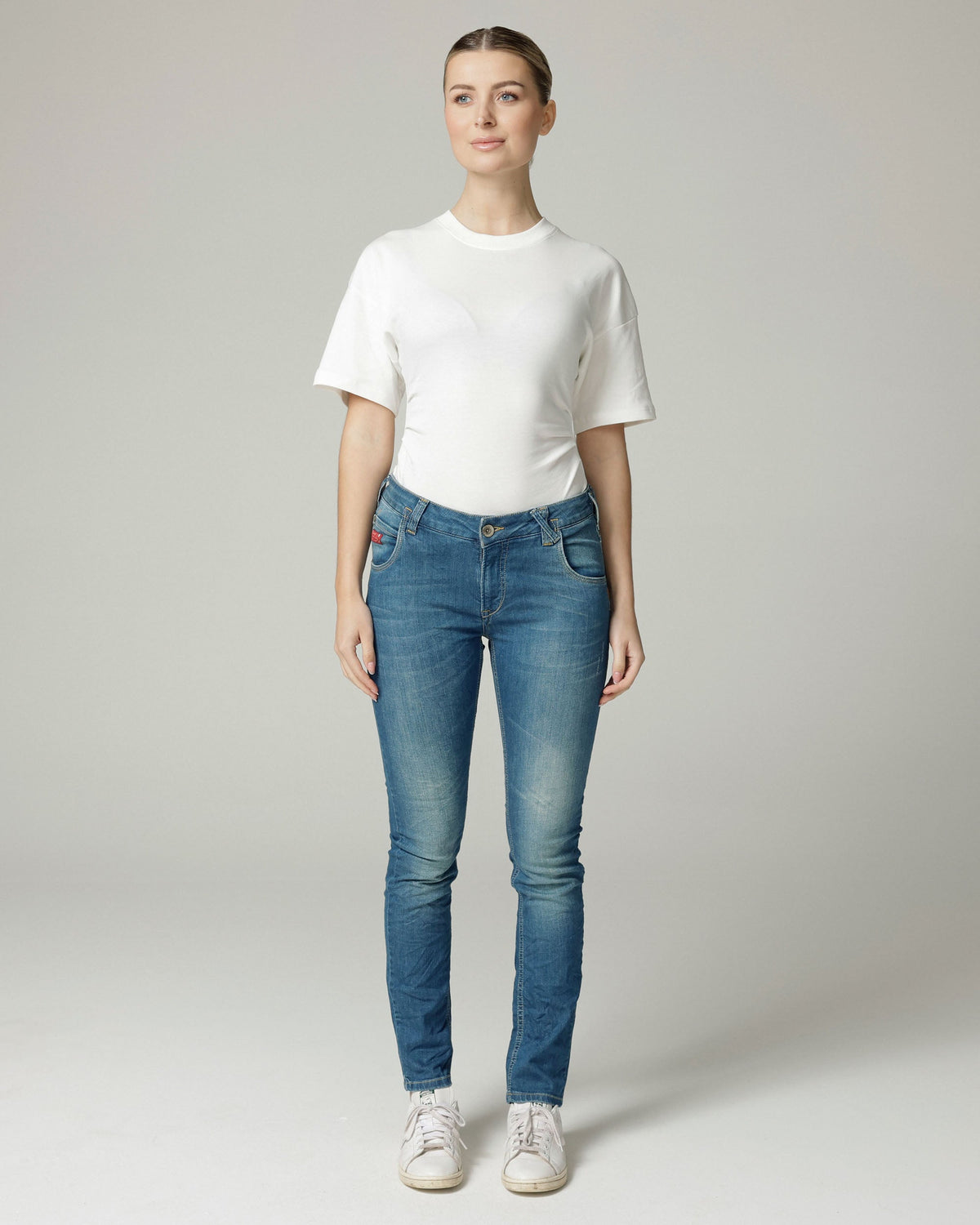 Light Mid Blue Vintage Slim Jeans | The Nelly