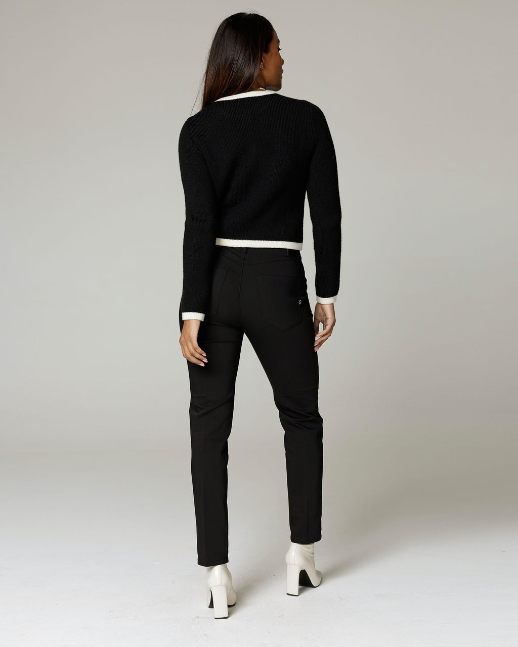Black Chinos | The Latina